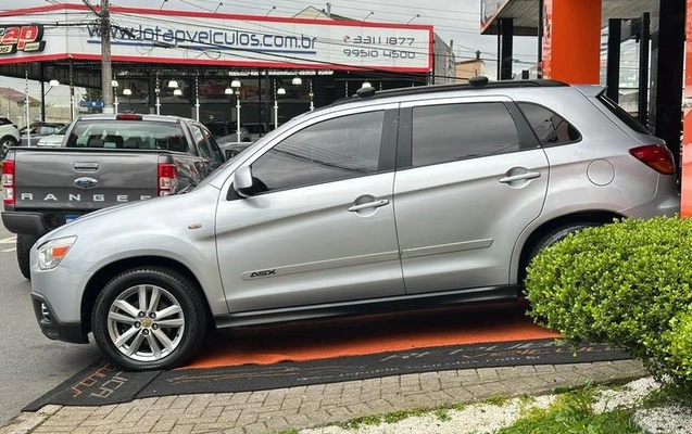 imagem-https://www.socarrao.com.br/sc-vehicle-images-prod/4099977/1792001633822-8485972_2_B_64a2a14f50.jpeg