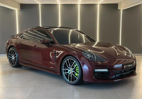 Porsche Panamera 2023 Vermelho — foto 1 de 3