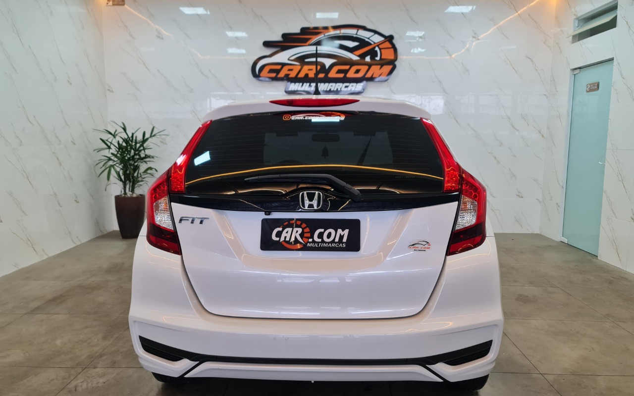 imagem-https://www.socarrao.com.br/sc-vehicle-images-prod/4100071/1790283212115-Ni5qcGc.jpg