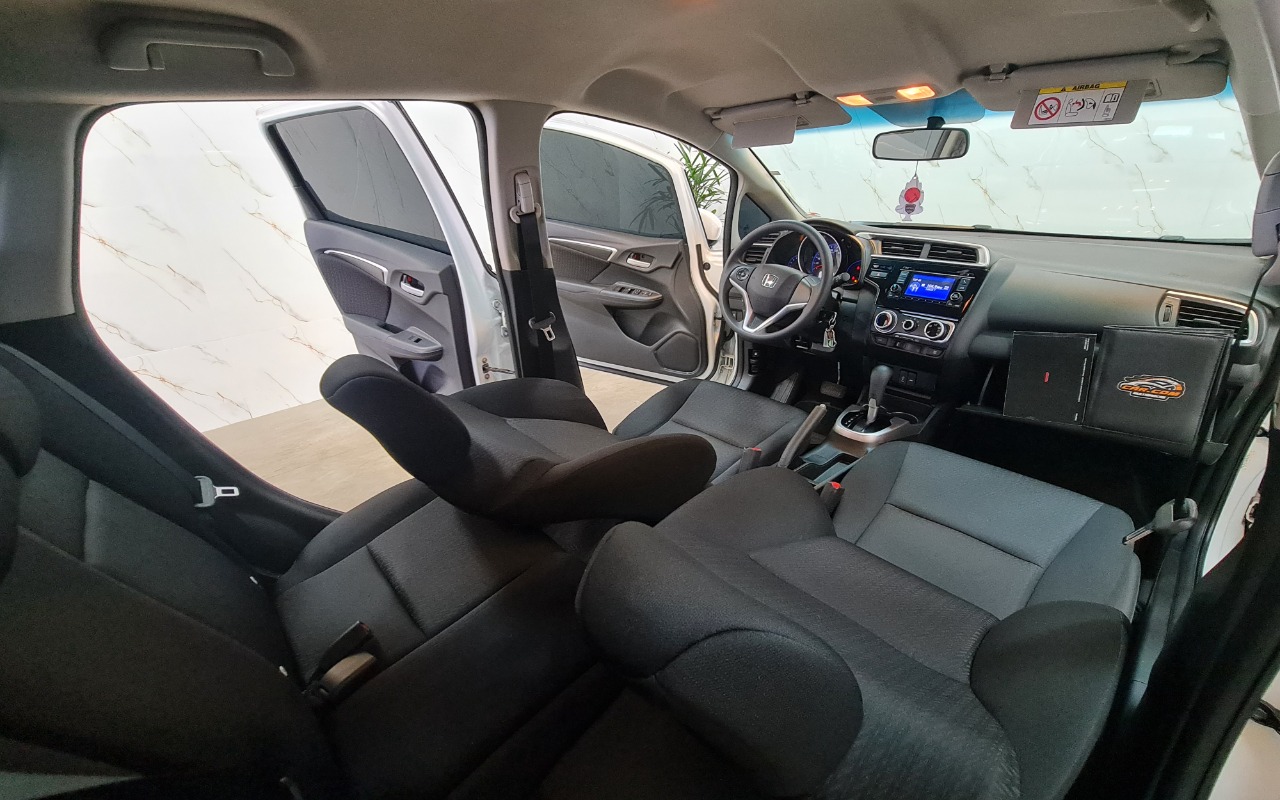 imagem-https://www.socarrao.com.br/sc-vehicle-images-prod/4100071/1790283212877-MTAuanBn.jpg