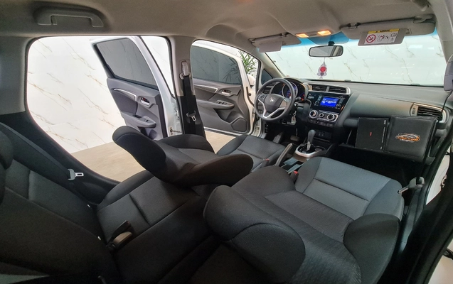 imagem-https://www.socarrao.com.br/sc-vehicle-images-prod/4100071/1790283212877-MTAuanBn.jpg