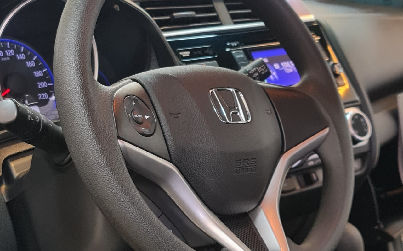 imagem-https://www.socarrao.com.br/sc-vehicle-images-prod/4100071/1790283214728-RXh0cmEgKDcpLmpwZw.jpg
