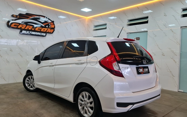 imagem-https://www.socarrao.com.br/sc-vehicle-images-prod/4100071/1791293868034-NS5qcGc.jpg
