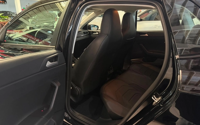 imagem-https://www.socarrao.com.br/sc-vehicle-images-prod/4100146/1790283297358-YzM3MjdmMjYtMWIzNS00NmZlLWE3NDYtMzRjYWFmNjdmMDkxLmpwZWc.jpeg