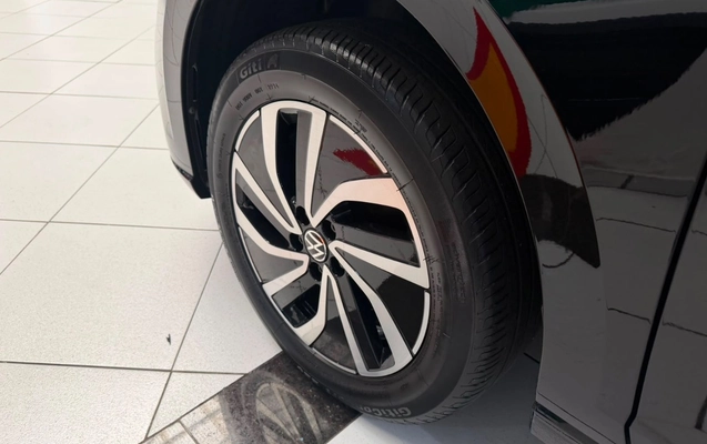 imagem-https://www.socarrao.com.br/sc-vehicle-images-prod/4100146/1790283297995-NTIxMjFjNjQtZjliZC00NGZhLWFiNjktMmRmMDRiMzE3MTczLmpwZWc.jpeg