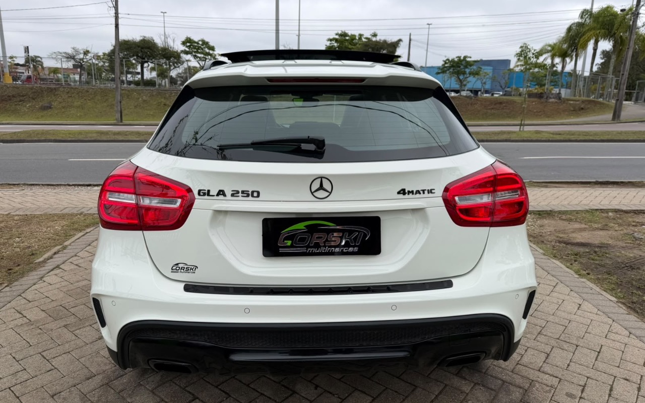 imagem-https://www.socarrao.com.br/sc-vehicle-images-prod/4100179/1790283441654-YTMyZDY2MjQtOWIxOC00NDQyLWEyNTAtNzEwNThjY2UwYzczLmpwZWc.jpeg