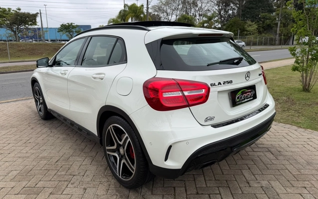 imagem-https://www.socarrao.com.br/sc-vehicle-images-prod/4100179/1790283441844-ZDdkM2RmYTItZmE1Mi00MjgwLTgyZjEtMDhlMTc5YmVlZThlLmpwZWc.jpeg