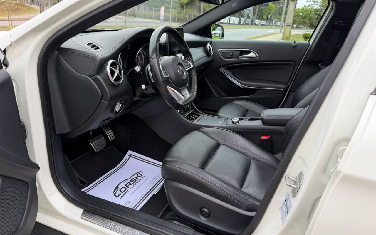 imagem-https://www.socarrao.com.br/sc-vehicle-images-prod/4100179/1790283441930-NjVjMTMyMTMtZGJkZS00NjcwLTg5NmMtYTZmOTg5NDZhNzk1LmpwZWc.jpeg
