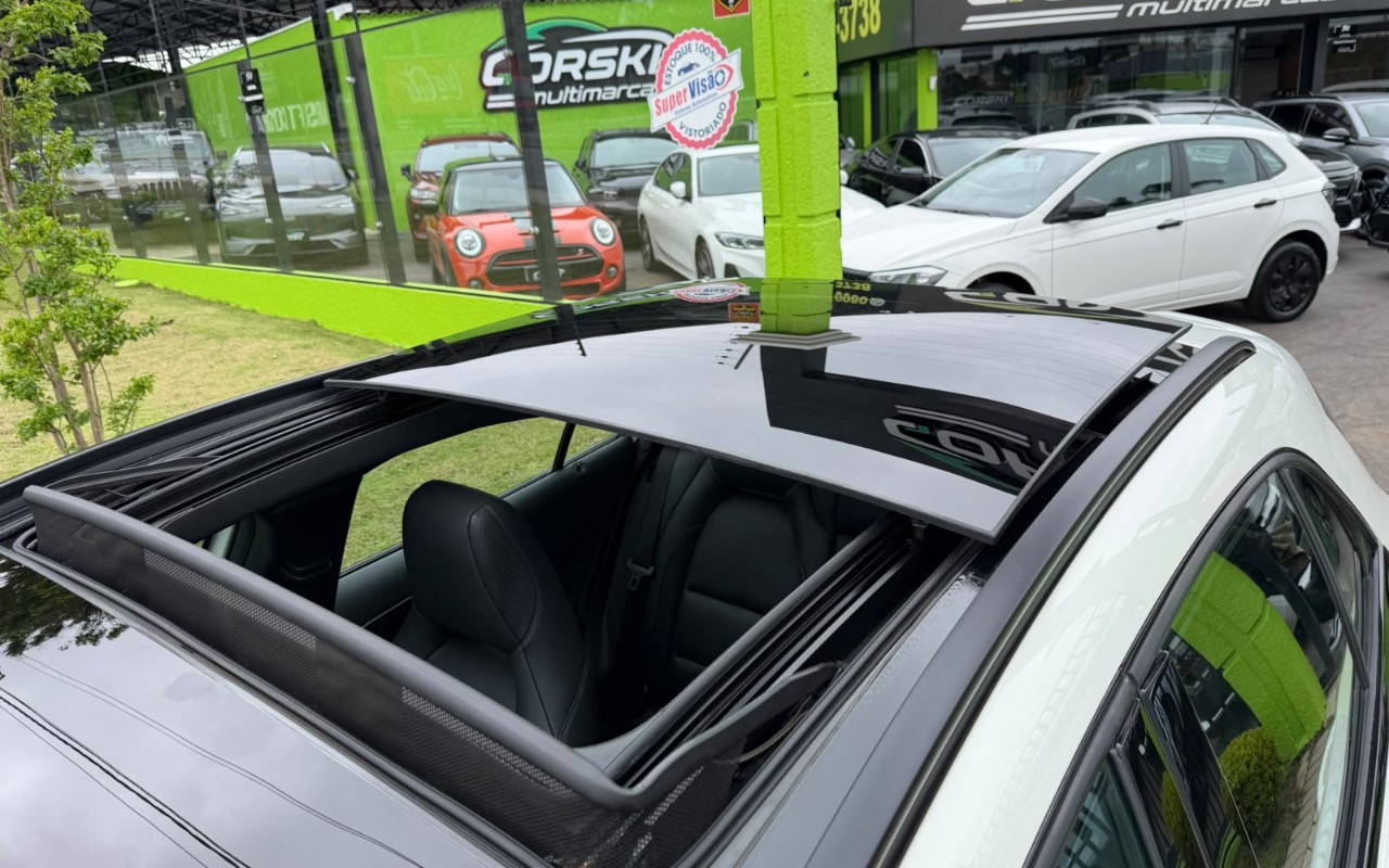 imagem-https://www.socarrao.com.br/sc-vehicle-images-prod/4100179/1790283442808-MTUxZjI4YzEtYTQ3Ny00ZTllLTk2NjctZWIyZDU2OWE2MDhlLmpwZWc.jpeg