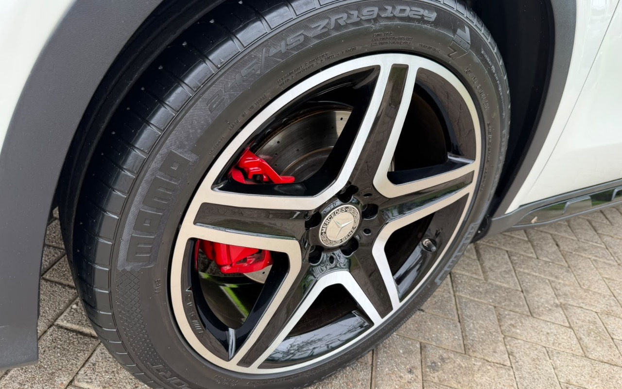 imagem-https://www.socarrao.com.br/sc-vehicle-images-prod/4100179/1790283443065-NjYzMDQxNzYtNWU0OS00OWZhLWFlMTMtYTQwNzYxNThlOTY1LmpwZWc.jpeg