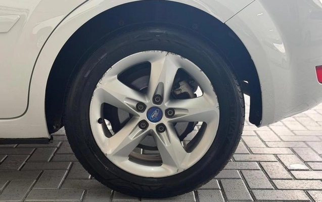 imagem-https://www.socarrao.com.br/sc-vehicle-images-prod/4100215/1790342911019-8470653_11_B_c51f07269d.jpeg