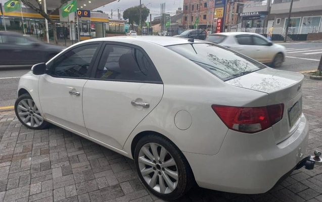 imagem-https://www.socarrao.com.br/sc-vehicle-images-prod/4100310/1790888245920-8511499_4_B_f912738260.jpeg