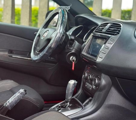 imagem-https://www.socarrao.com.br/sc-vehicle-images-prod/4100322/1790283936969-8410034_9_B_9eee9e1df7.jpeg
