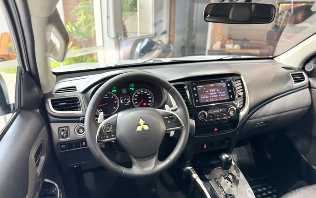 imagem-https://www.socarrao.com.br/sc-vehicle-images-prod/4100581/1790284494595-2_061429.jpg