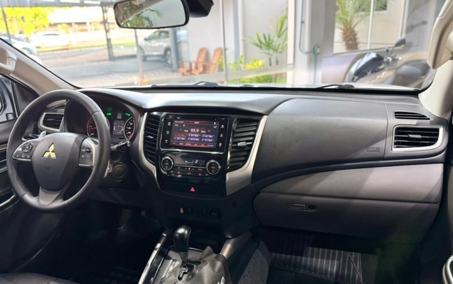 imagem-https://www.socarrao.com.br/sc-vehicle-images-prod/4100581/1790284494606-12_061429.jpg