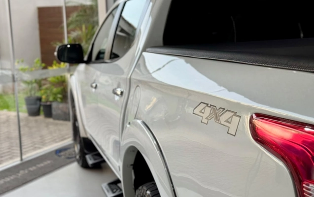 imagem-https://www.socarrao.com.br/sc-vehicle-images-prod/4100581/1790284494610-15_061429.jpg