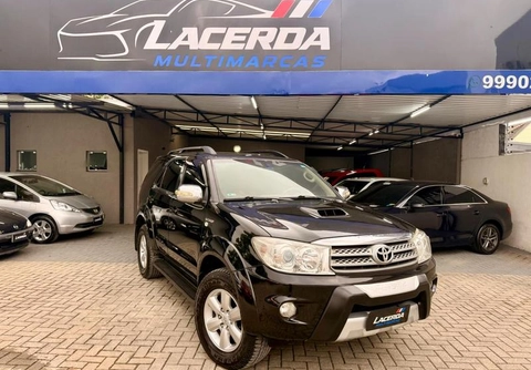 Toyota Hilux SW4 2010 Preto — foto 1 de 3