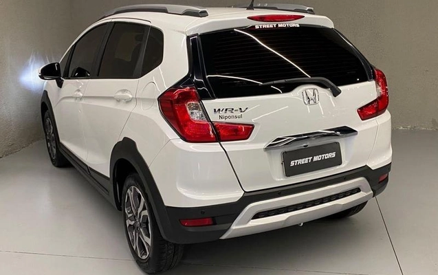 imagem-https://www.socarrao.com.br/sc-vehicle-images-prod/4100620/1791203834999-8501891_4_B_b38f811605.jpeg