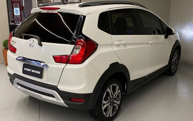 imagem-https://www.socarrao.com.br/sc-vehicle-images-prod/4100620/1791203835003-8501891_2_B_5a823b04ec.jpeg