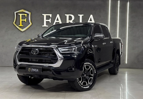 Toyota Hilux 2021 Preto — foto 1 de 3