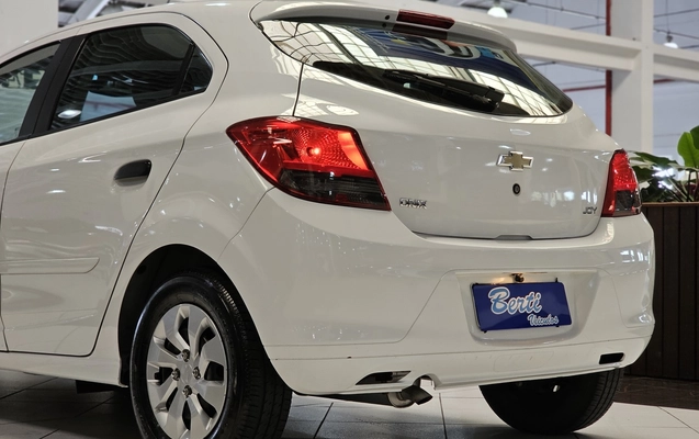 imagem-https://www.socarrao.com.br/sc-vehicle-images-prod/4100943/1790285695614-1_040057.jpg