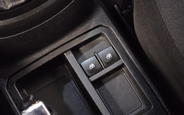 imagem-https://www.socarrao.com.br/sc-vehicle-images-prod/4100943/1790285695628-1_040111.jpg
