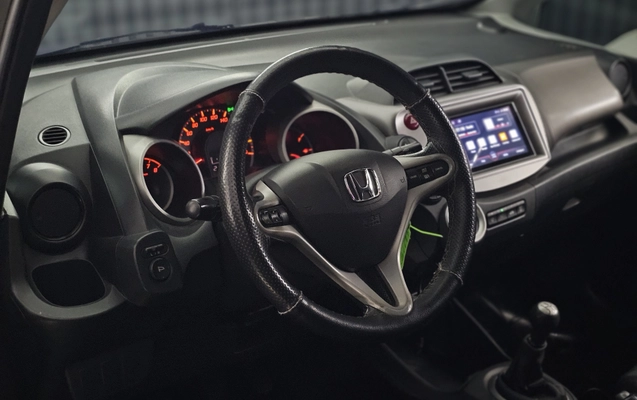 imagem-https://www.socarrao.com.br/sc-vehicle-images-prod/4101835/1790288156020-003_21eb21c1ed636d5435d2450b11bc2659.jpg