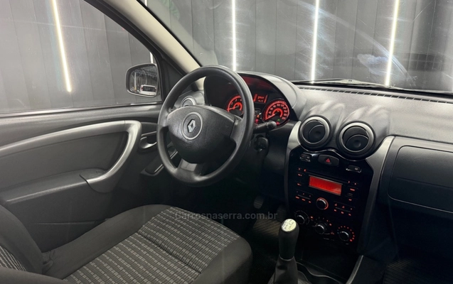 imagem-https://www.socarrao.com.br/sc-vehicle-images-prod/4102057/1790288857460-5ed098dc0239e035b442d7be3e24ee66_big.jpeg