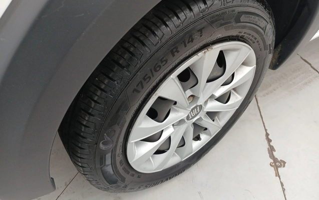 imagem-https://www.socarrao.com.br/sc-vehicle-images-prod/4102267/1790289575928-2_034101.jpg