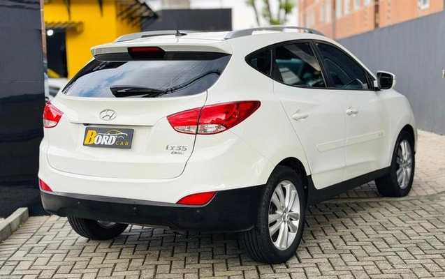 imagem-https://www.socarrao.com.br/sc-vehicle-images-prod/4102669/1790290677937-7940603_8_B_e01c7e6af3.jpg