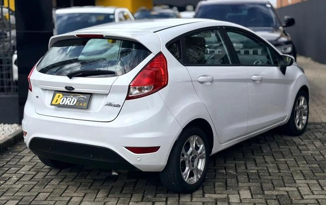 imagem-https://www.socarrao.com.br/sc-vehicle-images-prod/4102715/1790290699631-8454775_0_B_d842e19497.jpeg