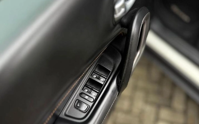 imagem-https://www.socarrao.com.br/sc-vehicle-images-prod/4102720/1790290701753-8480733_0_B_2b409a488d.jpeg