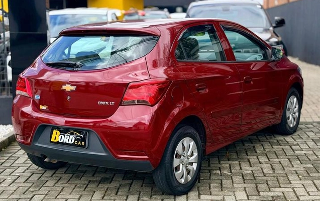 imagem-https://www.socarrao.com.br/sc-vehicle-images-prod/4102727/1790290846950-8503606_2_B_a3d1e92cb8.jpeg