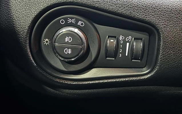 imagem-https://www.socarrao.com.br/sc-vehicle-images-prod/4102743/1790290815042-8496589_16_B_206a01f341.jpeg