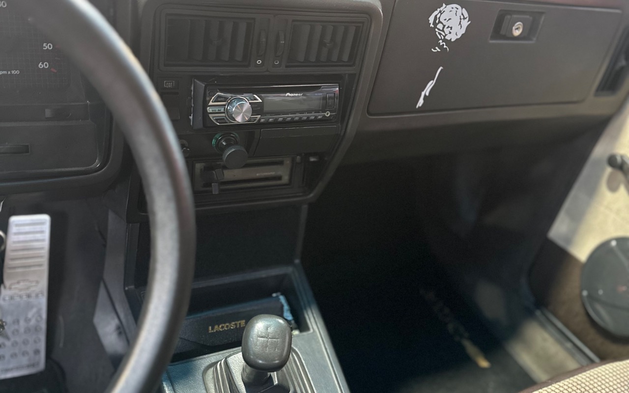 imagem-https://www.socarrao.com.br/sc-vehicle-images-prod/4103286/1790292375190-SU1HXzkwNjQuanBlZw.jpeg