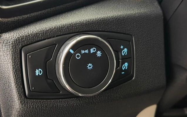 imagem-https://www.socarrao.com.br/sc-vehicle-images-prod/4104663/1790296273377-8511826_12_B_d8140109b3.jpeg