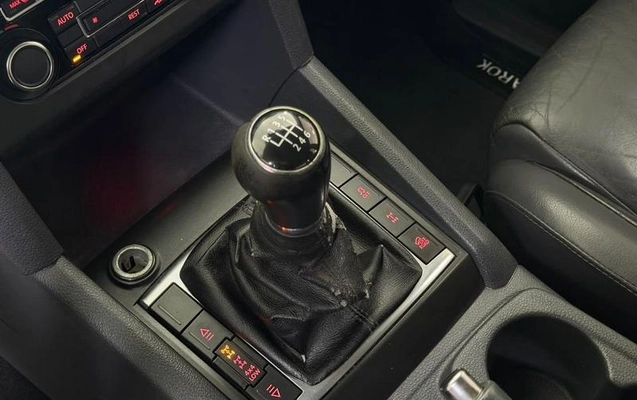 imagem-https://www.socarrao.com.br/sc-vehicle-images-prod/4105233/1790297973320-8511836_14_B_626ba40aaf.jpeg