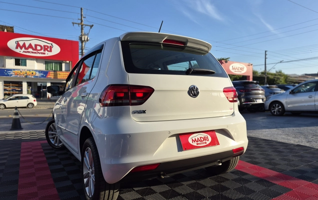 imagem-https://www.socarrao.com.br/sc-vehicle-images-prod/4105571/1790298780621-003_b9ae304b9823080b6b9af039ed52f562.jpg