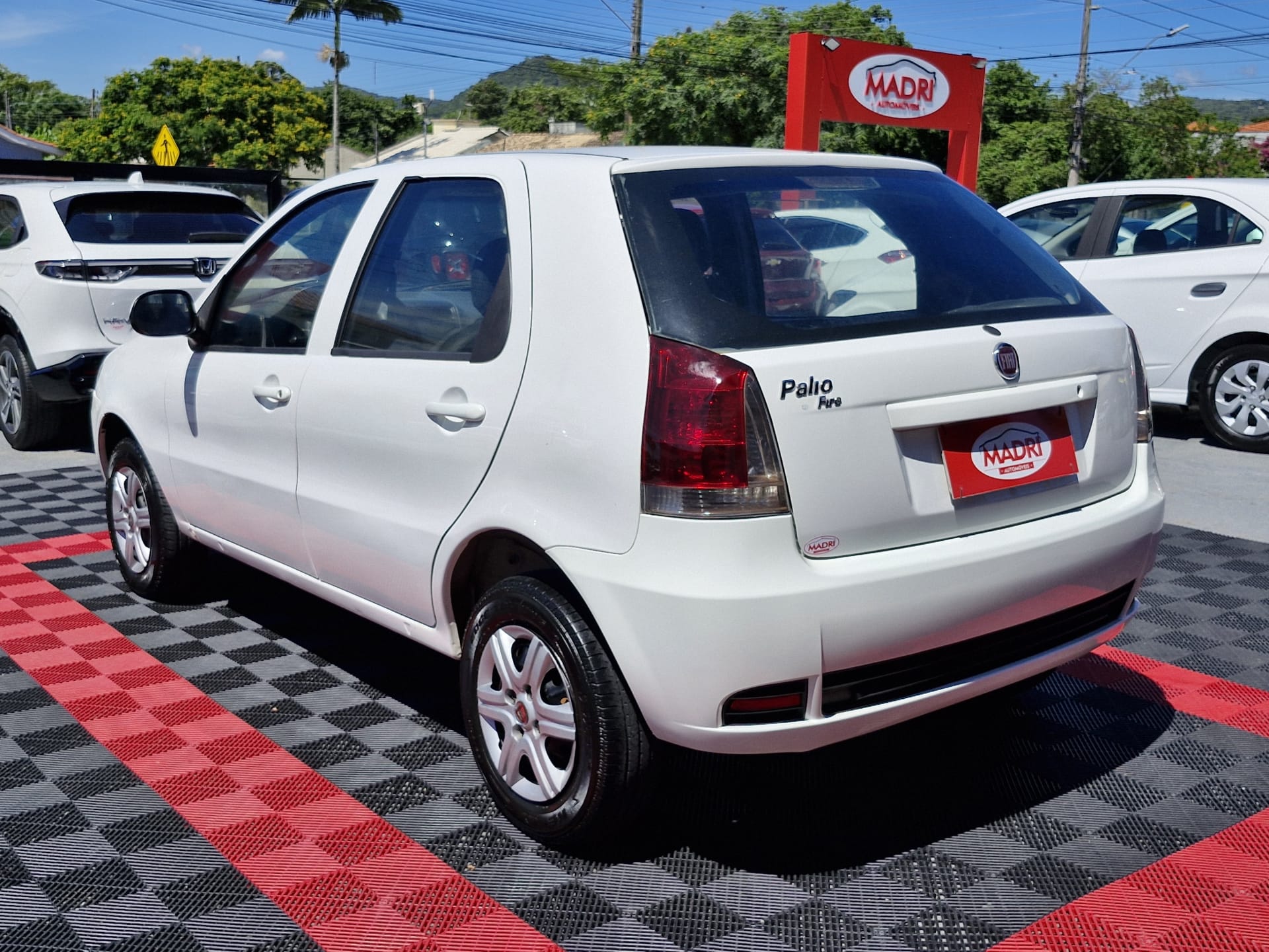imagem-https://www.socarrao.com.br/sc-vehicle-images-prod/41060/1769988742459-7228108OR_1768506688_57_670.jpg