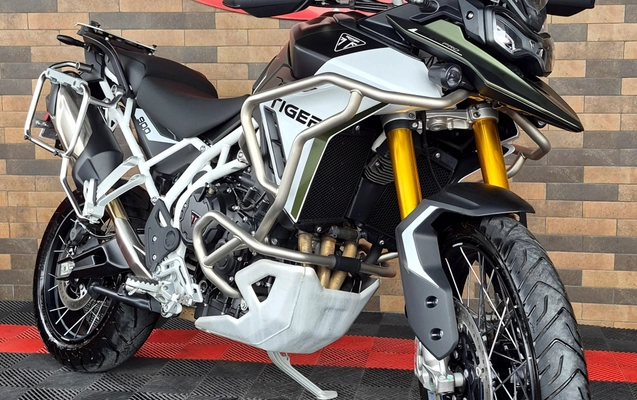 imagem-https://www.socarrao.com.br/sc-vehicle-images-prod/4106519/1790301747904-003_72baf055d13eb300be38ee605c0cfd35.jpg