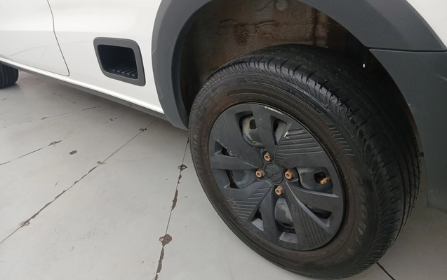 imagem-https://www.socarrao.com.br/sc-vehicle-images-prod/4110390/1790312903512-1_034424.jpg