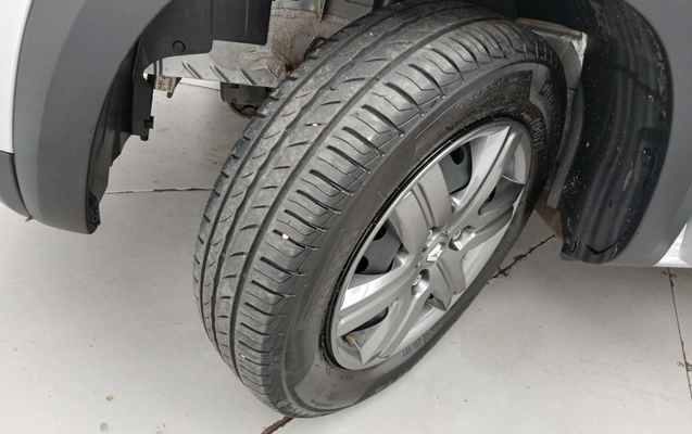 imagem-https://www.socarrao.com.br/sc-vehicle-images-prod/4111467/1790314087893-1_081536.jpg