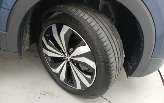imagem-https://www.socarrao.com.br/sc-vehicle-images-prod/4111805/1790314608626-1_023012.jpg