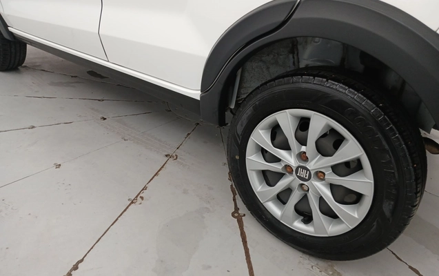 imagem-https://www.socarrao.com.br/sc-vehicle-images-prod/4112127/1790315203345-1_044621.jpg