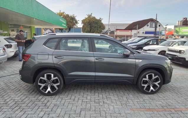 imagem-https://www.socarrao.com.br/sc-vehicle-images-prod/4112332/1790316634635-2_023631.jpg