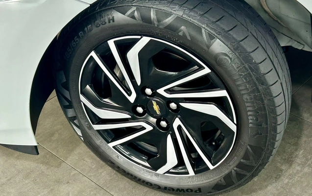 imagem-https://www.socarrao.com.br/sc-vehicle-images-prod/4116029/1790326492067-6a4ff81d30a34250838cfcc7ddd5c073_1790326416496.jpg