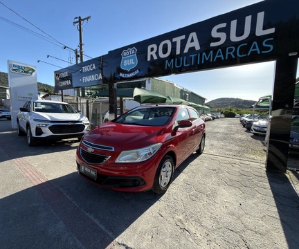 Chevrolet Onix 2013 Vermelho — foto 1 de 3