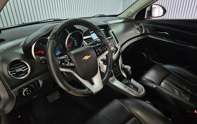 imagem-https://www.socarrao.com.br/sc-vehicle-images-prod/4116412/1790338782667-8198500_22_B_467ca90c03.jpeg