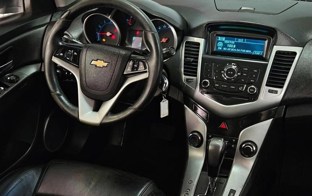 imagem-https://www.socarrao.com.br/sc-vehicle-images-prod/4116412/1790338782678-8198500_15_B_15d3acd65d.jpeg