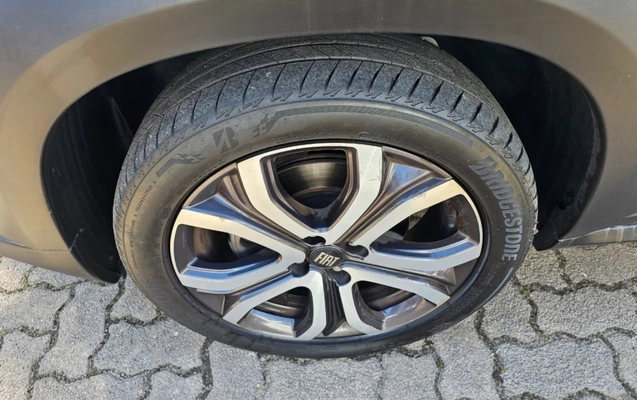 imagem-https://www.socarrao.com.br/sc-vehicle-images-prod/4116631/1790339478780-aKWDBoYTL6qzaWyAeANx1GuZ2uoebkEr.jpg